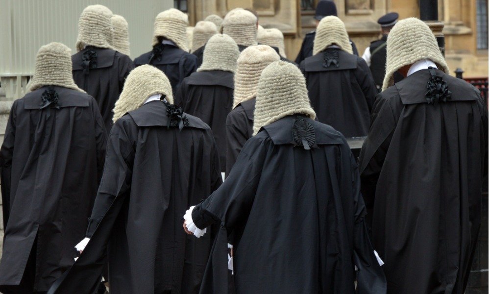 UK ministers urged to approve 6 percent pay increase for judges amid recruitment crisis