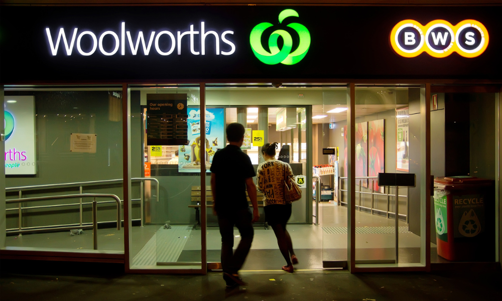 ACT Supreme Court adds Woolworths' sliding doors manufacturer as defendant in a negligence suit