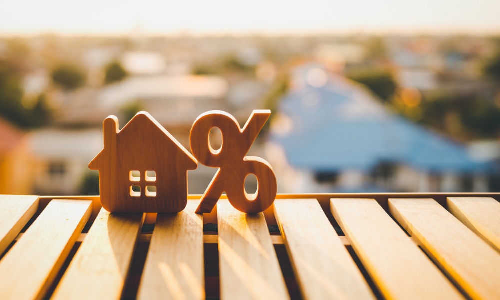 Do mortgage rates go down in a recession?