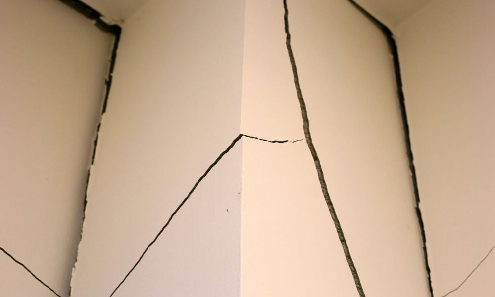Winnipeg homebuyers sue inspector, owners over hidden $50k foundation damage