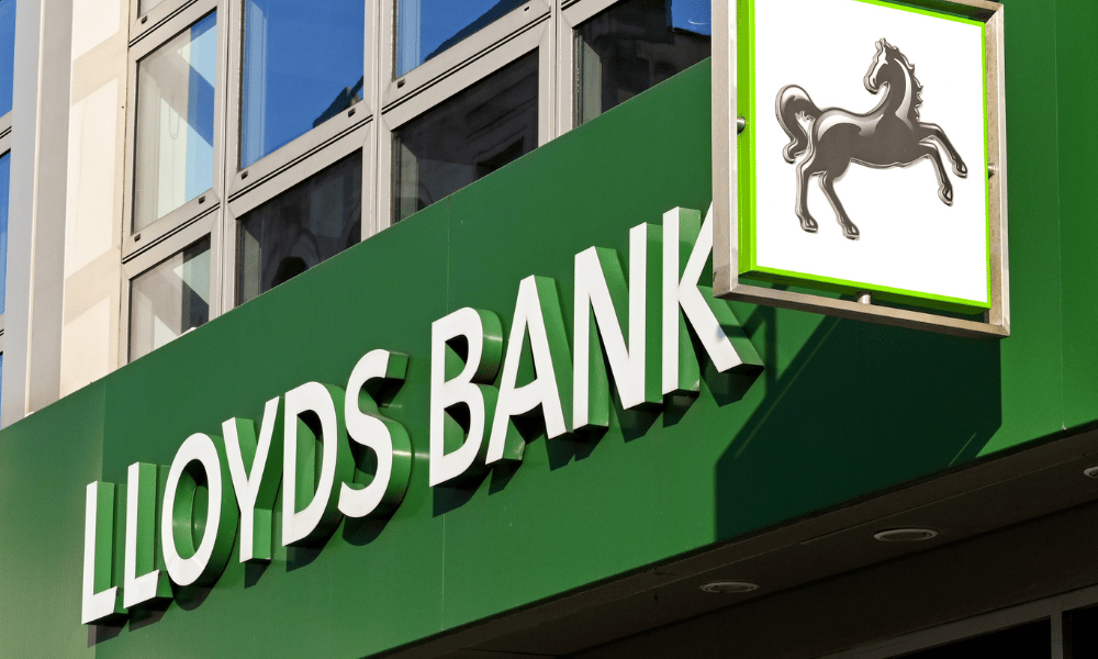 Lloyds Banking Group cuts minimum deposit to £5,000 for first-time buyers