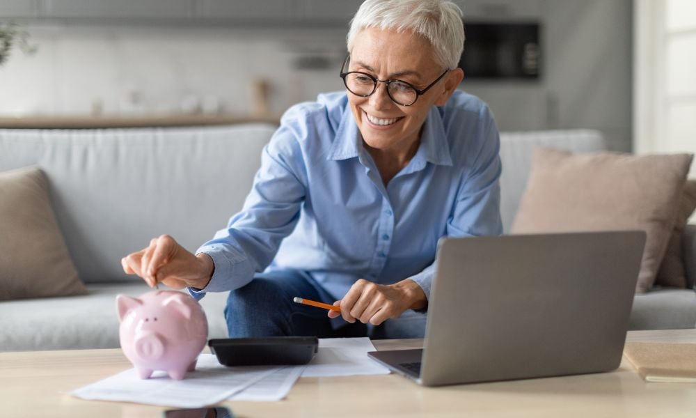 Seniors' investments outperform general population, new analysis reveals