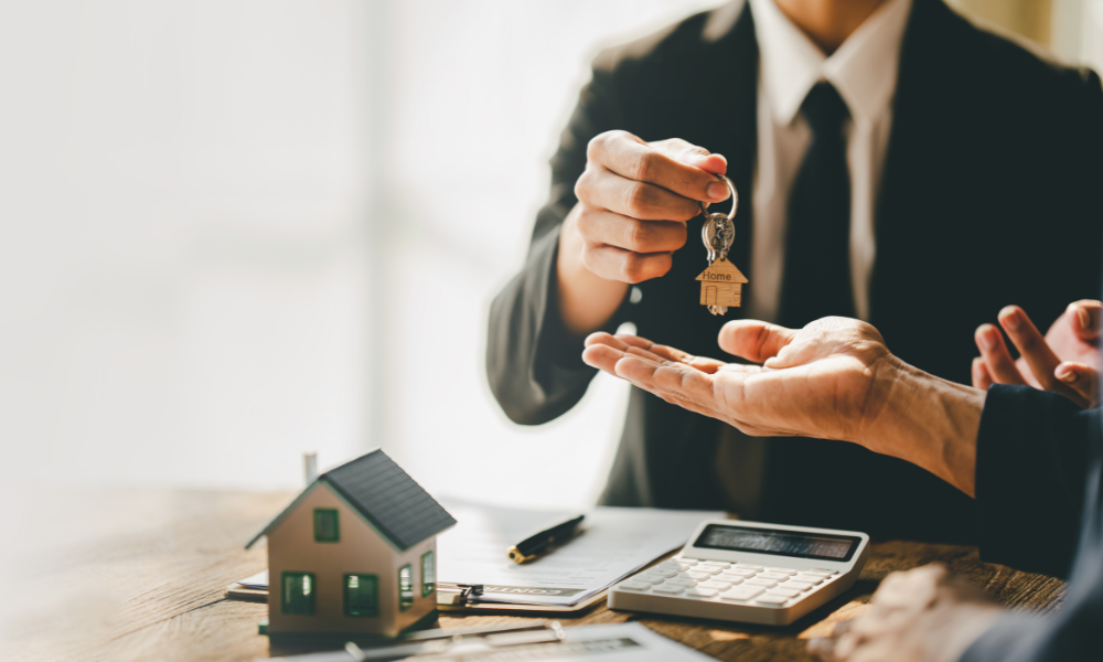 Why Canadians are selling their US homes faster than before?