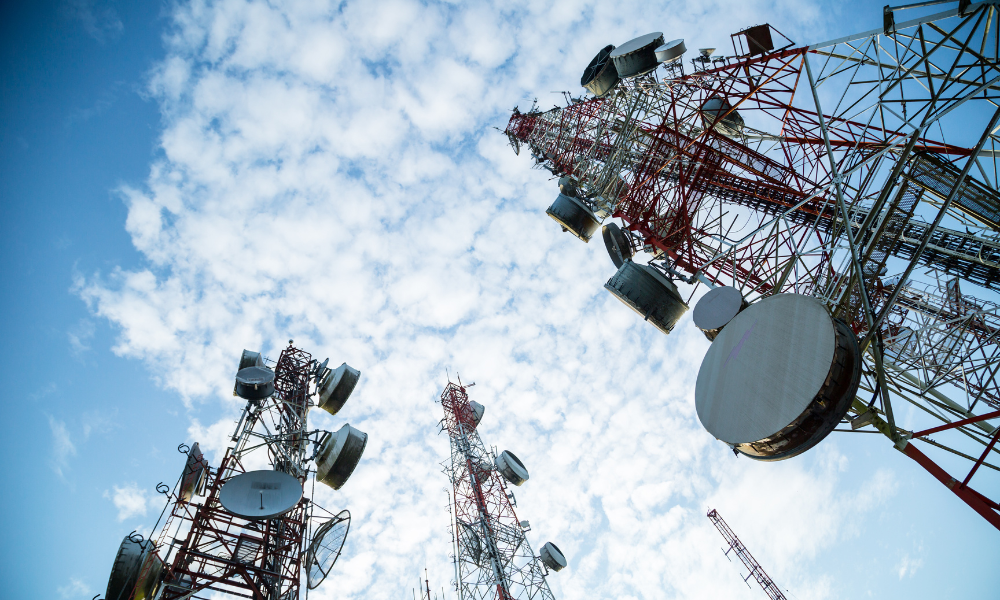 Canada’s telecom towers don’t just carry signals—they’re lifting stock prices