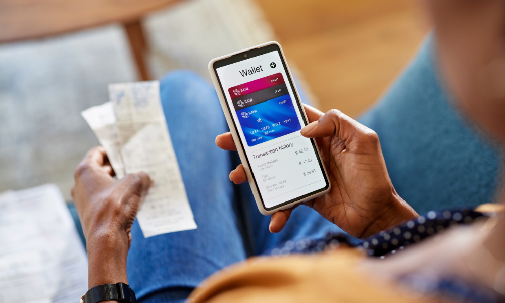 Cash is still king in Canada even as mobile payments rise