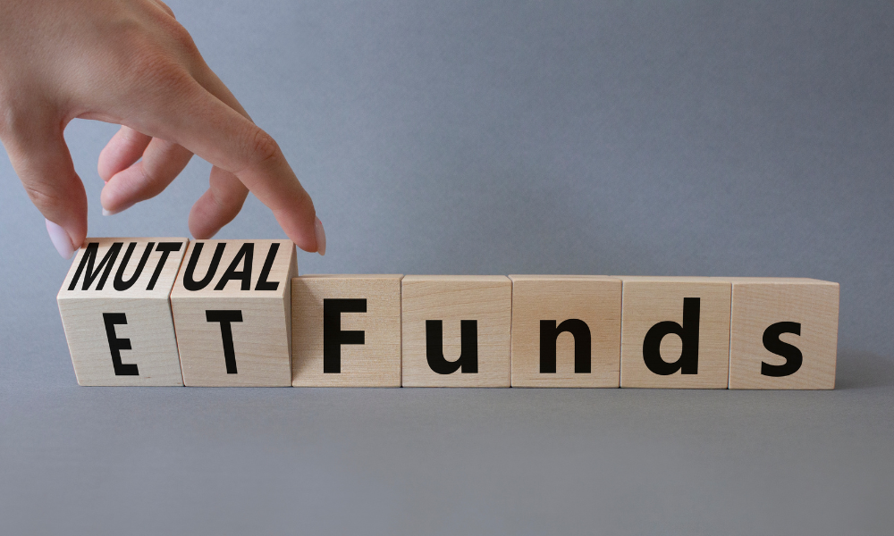 ETF vs mutual funds: Which should investors choose?
