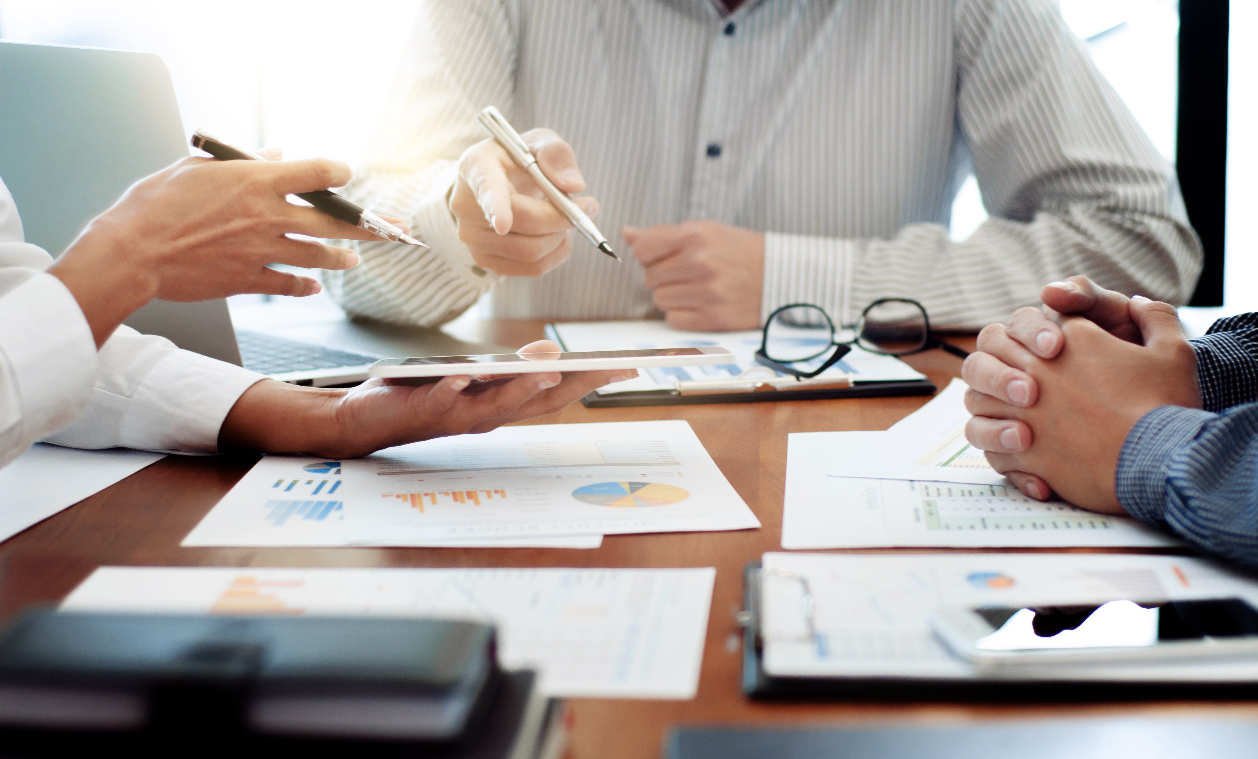 How to use asset mix to balance risk and return