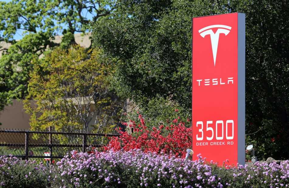 Tesla HR chief suggested promoting workers to block union plans