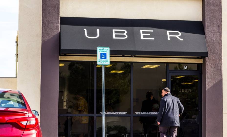 Uber drivers are contractors - not employees, claims Board