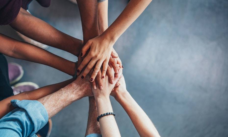 How can HR build diversity in teams?