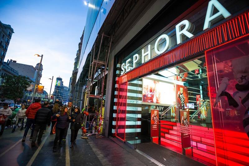 Sephora shuts US stores for anti-bias training