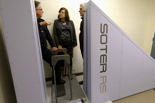 Alberta introduces body scanner to boost safety at Edmonton jail