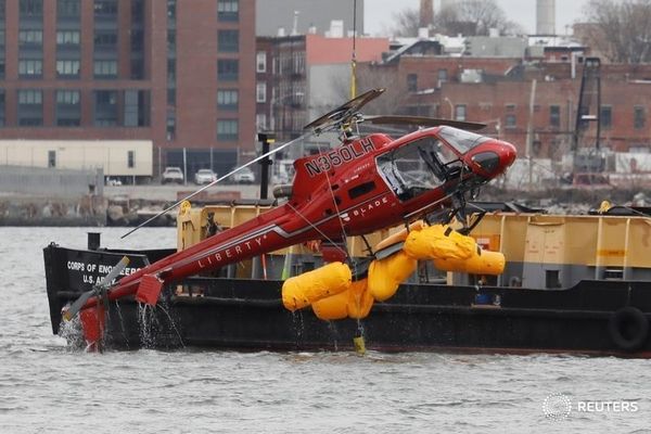 U.S. investigators want to speak with pilot in deadly helicopter crash