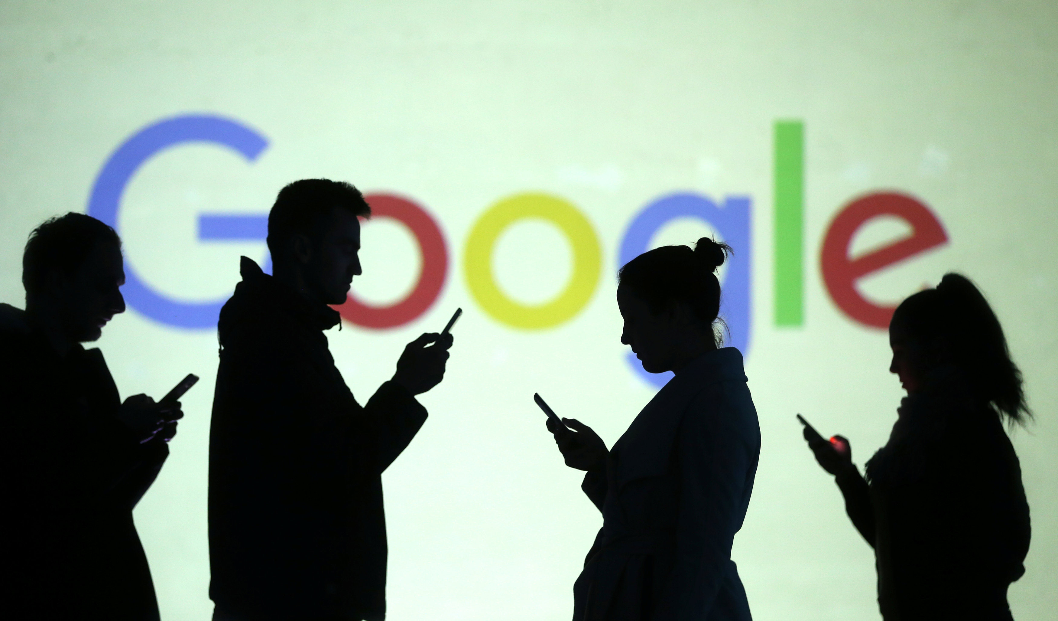 Google employees organize to fight cyberbullying at work