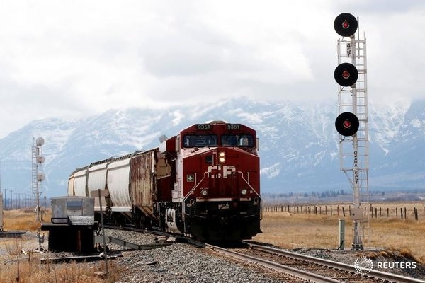 CP conductor dies on the job in Calgary