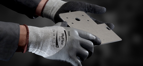 Oil repellent, cut resistant glove