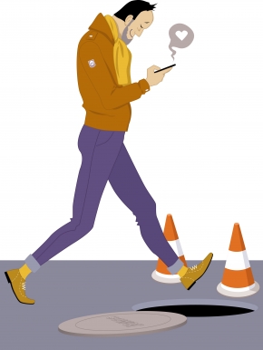 Distracted walking injuries on the rise: NSC