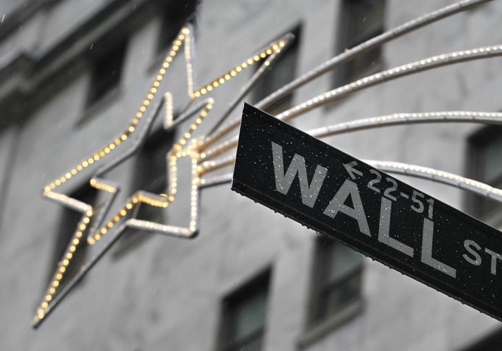 Wall Street holiday parties are back...but don't tell anyone