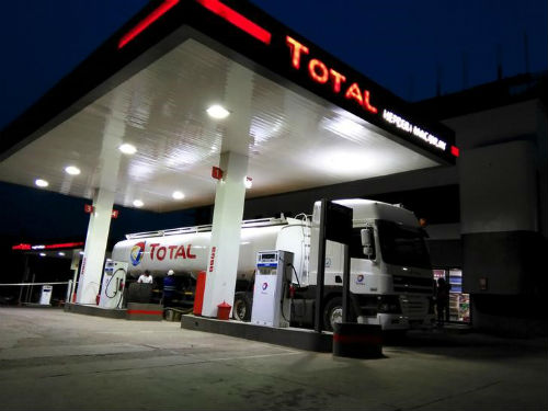 Nigerian union orders Total fuel depot strike over layoffs