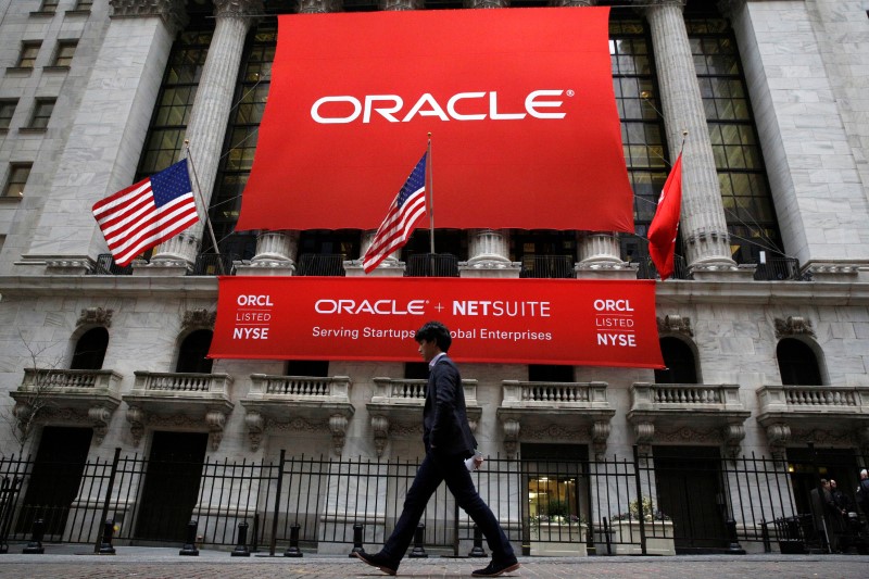 U.S. sues Oracle, alleges salary and hiring discrimination