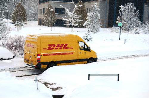 DHL pickets to go up at Canadian airports