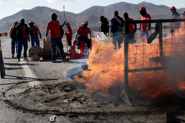 Hooded vandals attack Chile's Escondida mine during strike
