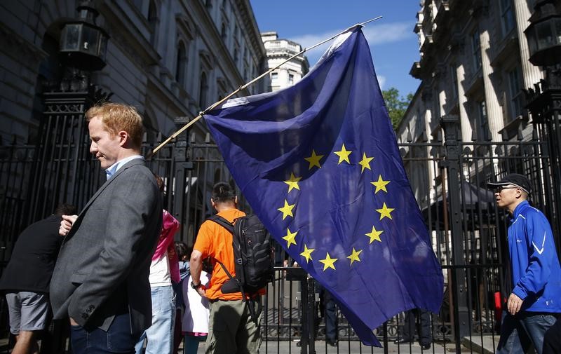EU ponders stronger social protection as populist wave rises