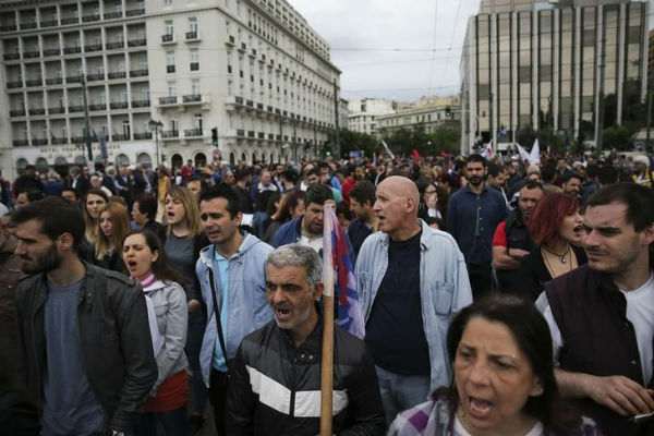 Greeks demand end to austerity in nationwide strike