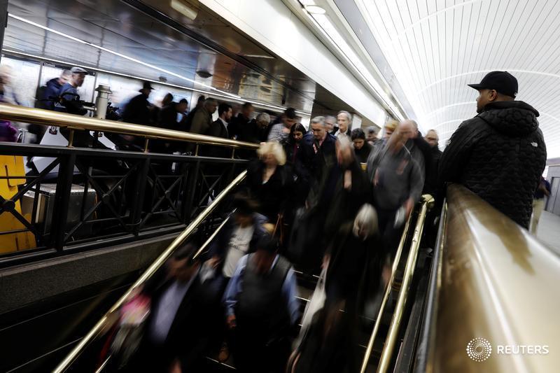 New York firms offer 'Plan B' to staff ahead of summer transit woes