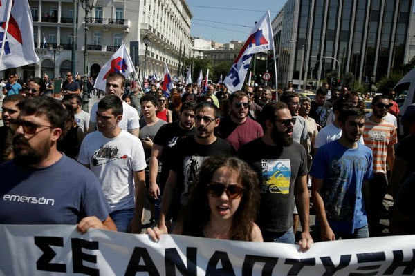 Greek hotel workers strike against labour reforms