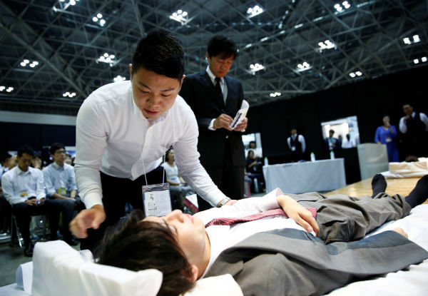 Drop-dead beautiful: Japan undertakers tested on how to dress a corpse
