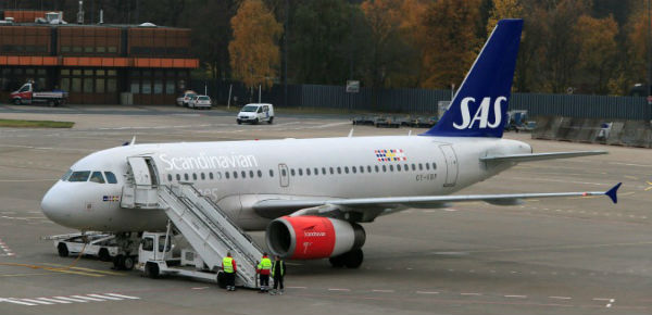 SAS airline aims to resolve pilots' strike in Norway before passengers affected