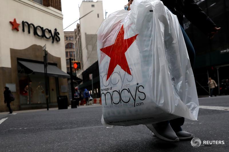 Macy's to hire more temp workers for online ops this holiday season