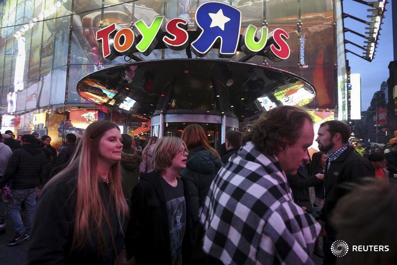 Toys "R" Us files for bankruptcy protection in U.S.; plans to follow suit in Canada