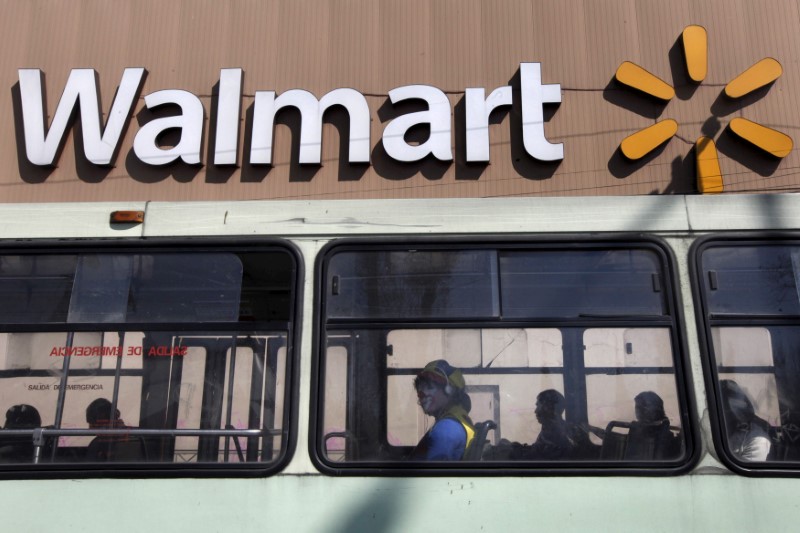 Walmart to give more hours to current staff this holiday season