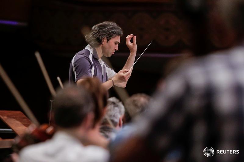 Get Bach to work: Company orchestras a German tradition