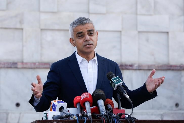 'No deal' Brexit could cost Britain about 500,000 jobs, says London mayor