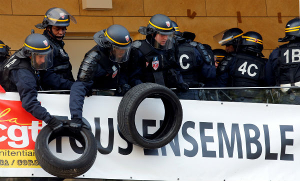 French prison guards start nationwide strike