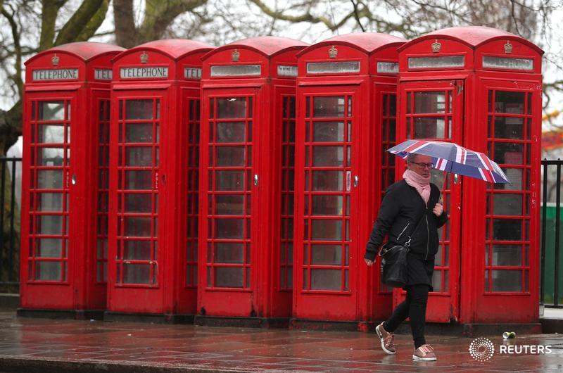 U.K. threatens action against 1,500 firms over silence on gender pay gap