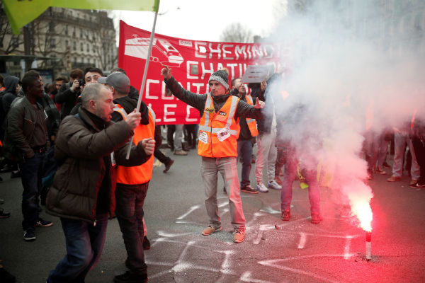 French PM Philippe meets unions to try to end rail strike