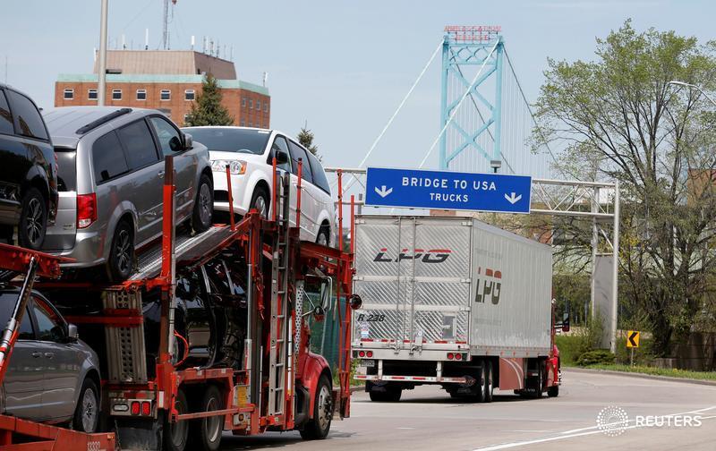 Canada mulls aid for auto firms in response to U.S. tariffs threat