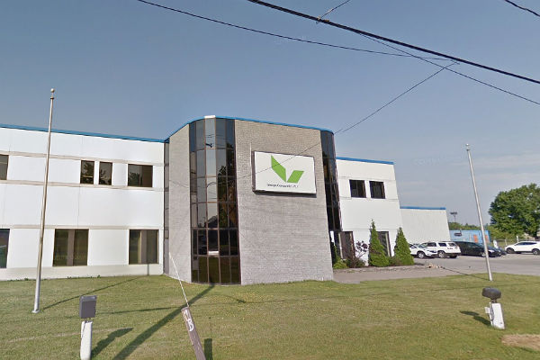 Workers at VCI Composites in Saint-Lin-Laurentides, Que., join IAM