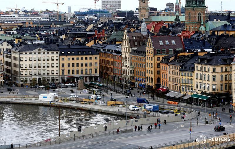 Swedish employment service lays off own staff in first sign of cuts