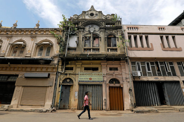 Sri Lanka strike strands 6,000 containers in port, push up food prices