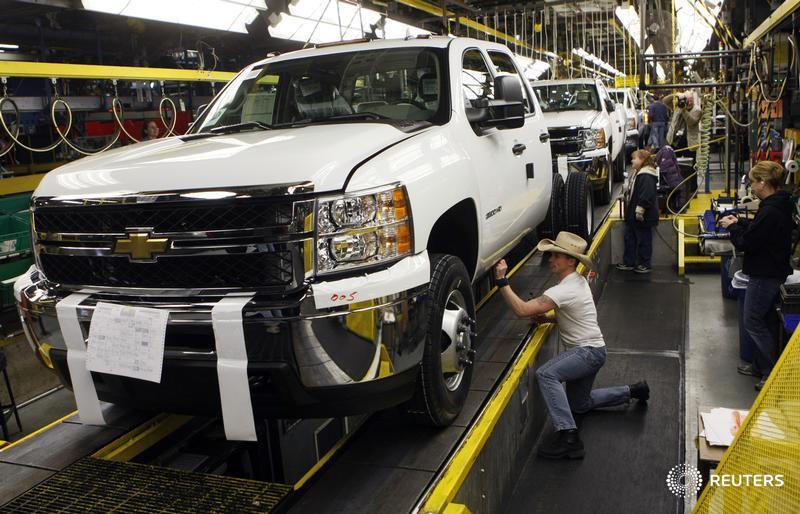 GM pickup truck plant in Flint, Mich., to add 1,000 workers