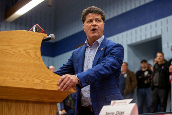 Unifor in talks with GM to save jobs in Oshawa, Ont.