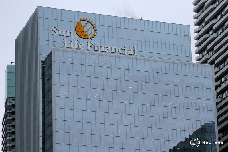 Sun Life launches extended health coverage for transitioning workers