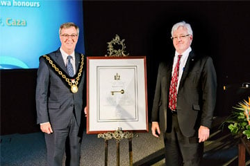 Ottawa lawyer awarded key to the city