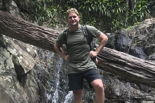 Broker set to hike 110km across NT for food rescue charity