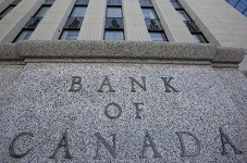 BoC holds rate target